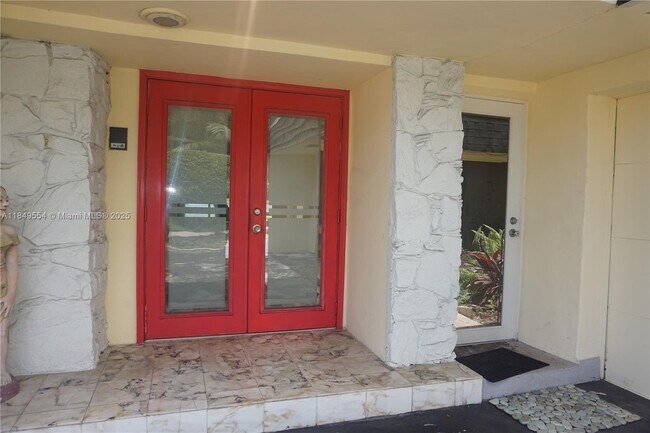 Foto del edificio - 4511 King Palm Dr
