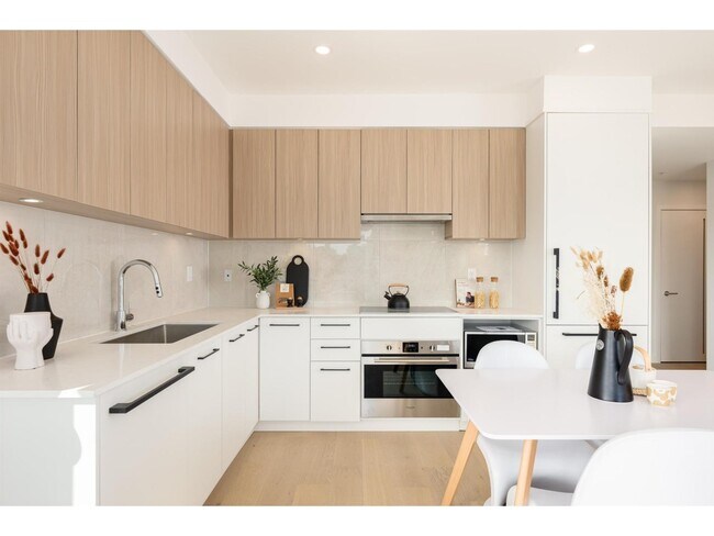 Building Photo - 5398-5207 207 St