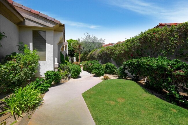Building Photo - 371 Indian Ridge Dr