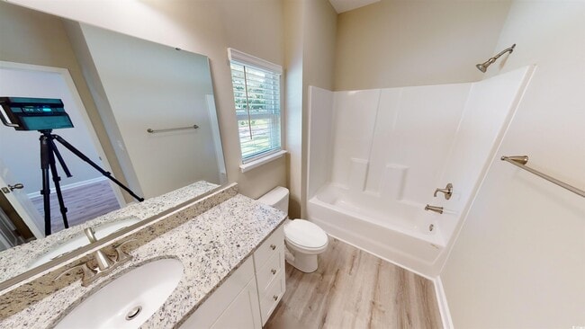 Foto del edificio - 84 Racquet Club Dr