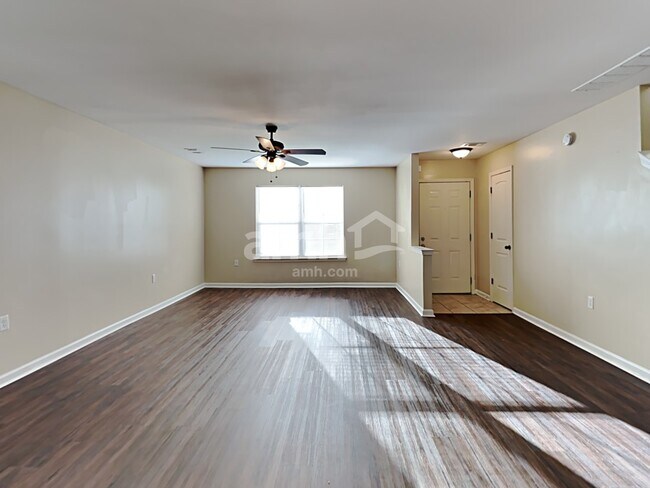 Foto del edificio - 1246 Carlton Ridge Dr