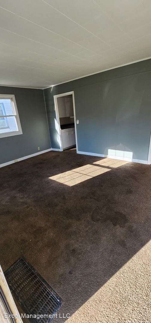 Foto del edificio - 2 br, 1 bath House - 729 N Elmer St