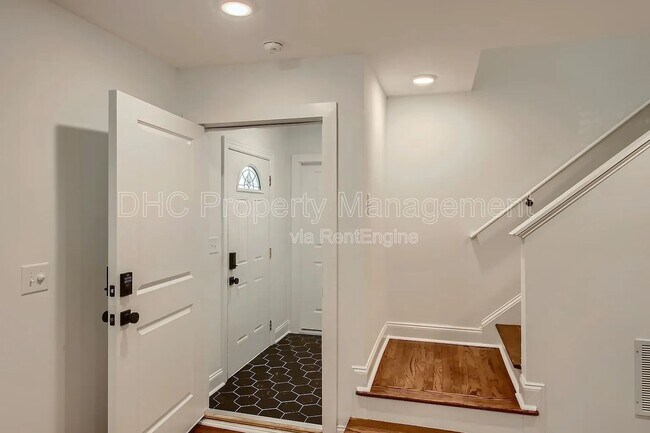 Foto del edificio - 406 S Columbia Dr