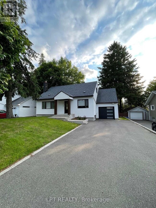 Building Photo - 2112 Alta Vista Dr