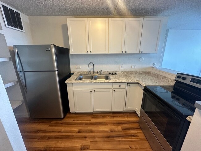 Building Photo - Oceanview condo