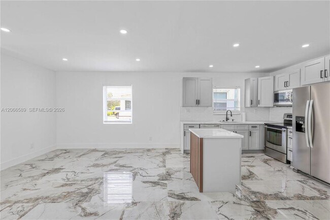 Foto del edificio - 809 SW 17th St