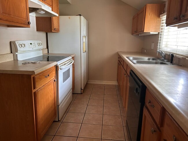 Foto del edificio - Adorable 3 Bedroom 1 Bathroom