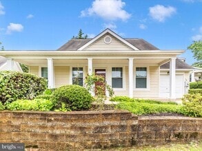 Building Photo - 1111 Jousting Way