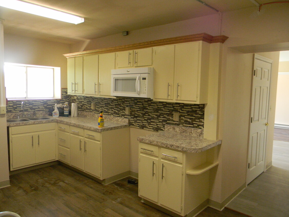 kitchen - 7885 Old Turnpike Rd