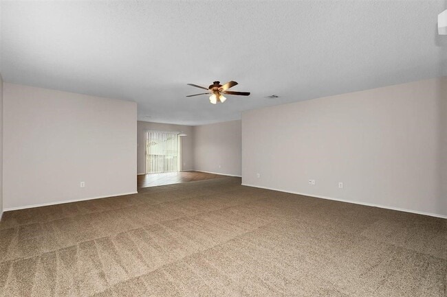 Photo - 2152 Laughlin Road Unit House