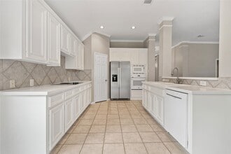 Building Photo - 8415 Trophy Pl Dr