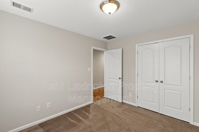 Building Photo - 3209 Sweet Clover Ln