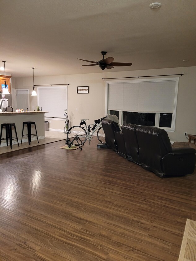 Foto del edificio - 8515 Sandpiper St