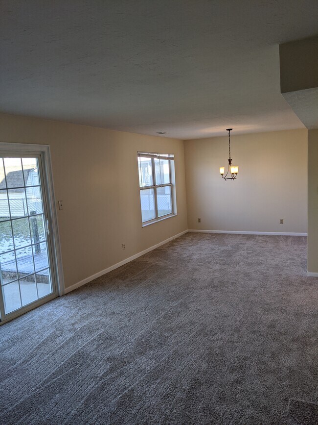 812 Ashley Ct, Trenton, OH 45067 House Rental in Trenton, OH