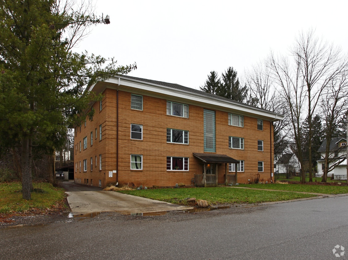 Building Photo - 839 W 3rd St