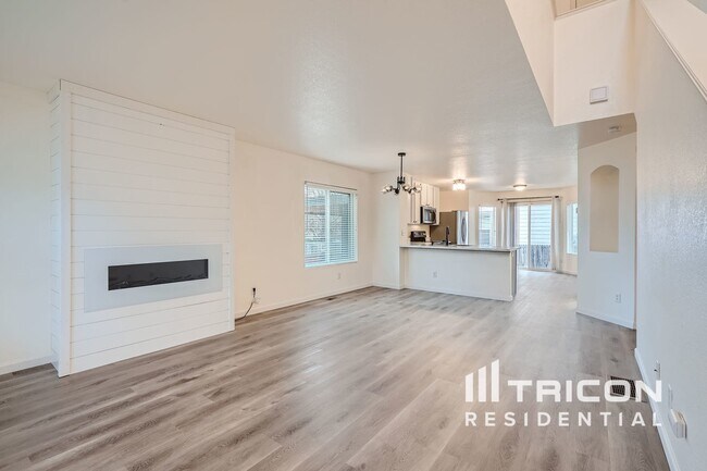 Building Photo - 419 Mt Cameron Ct