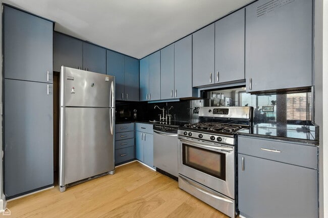 Foto del edificio - 2800 N Lake Shore Dr