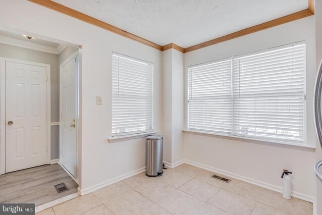 Building Photo - 3005 Brinkley Station Dr