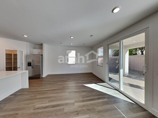 Foto del edificio - 5824 Fly Fisher St