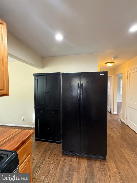 Foto del edificio - 2421 Ramblewood Dr