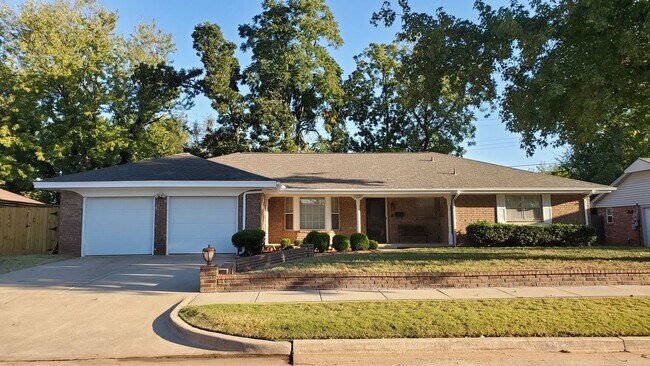 Foto del edificio - (3) Bed/(2.5) Bath Home on Cul-de-Sac Street AVAIL NOW!