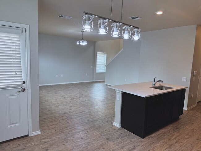 Building Photo - 7130 Cozy Run