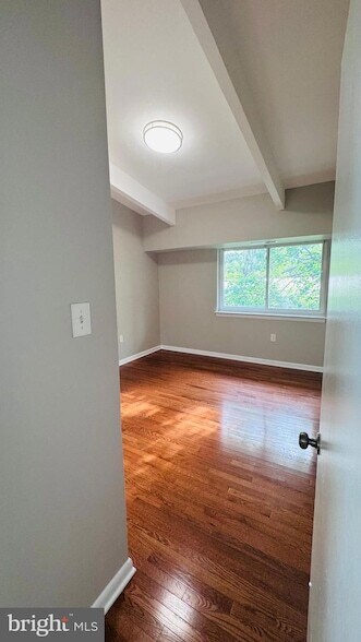 Foto del edificio - 11350-11348 Cherry Hill Rd