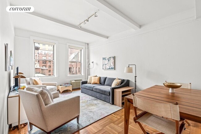 Building Photo - 16 E 98th St