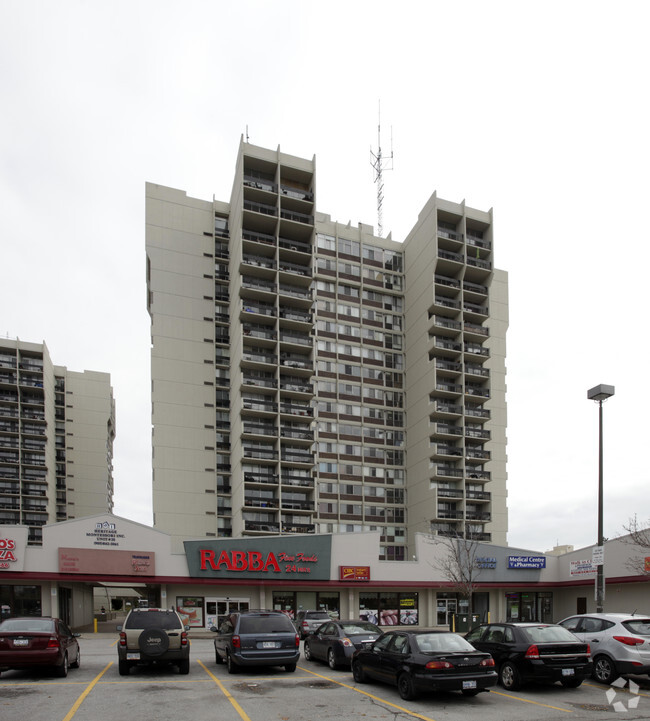 Photo du bâtiment - White Oaks Apartments