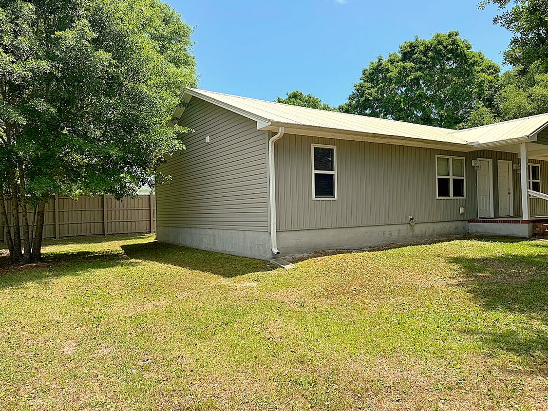 Foto del edificio - 2 BR 2BA Duplex in Holly Ridge