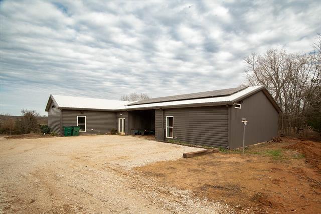 Primary Photo - 668 Starr Rd