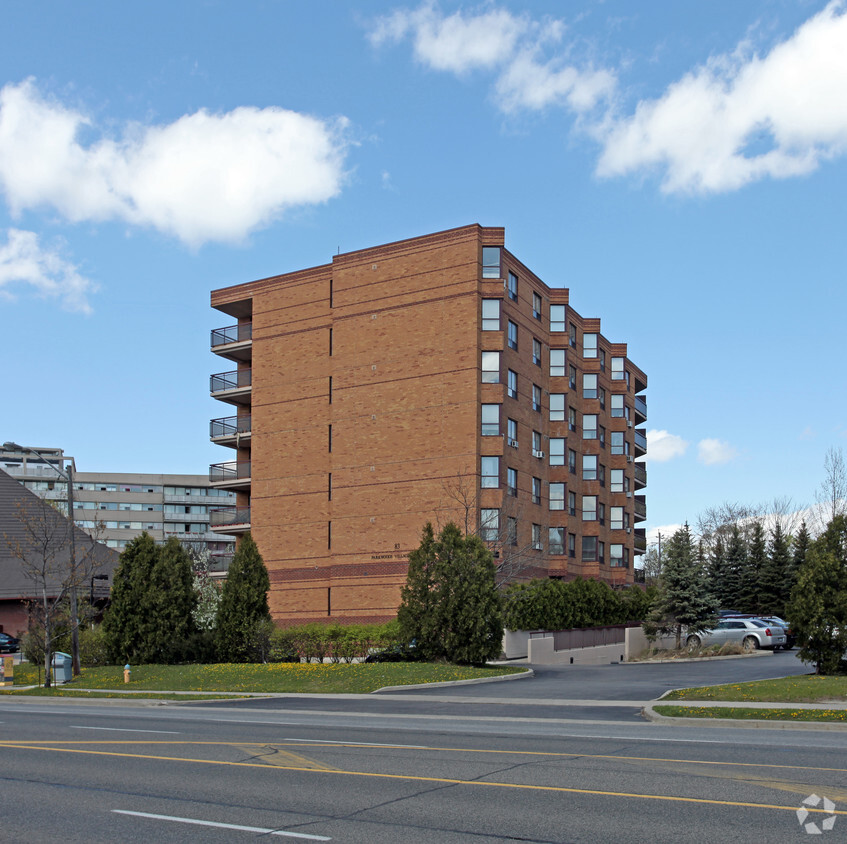 Building Photo - Brookbanks Apartments