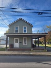 Building Photo - 800 Main St
