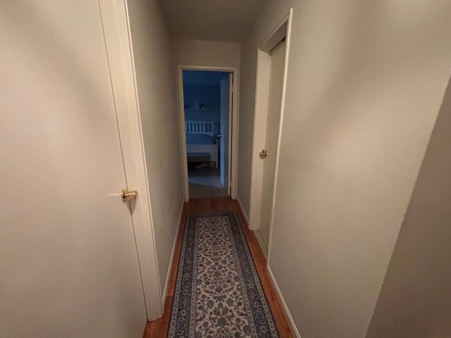 Foto del edificio - 304 Regency Park Dr