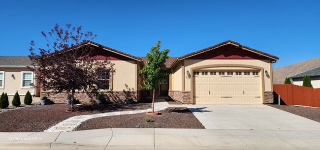 Foto del edificio - Cold Springs Stunner - Immaculate Newer Home