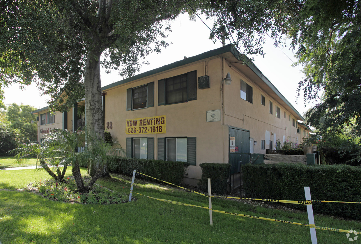 Primary Photo - Colonial Gardens Apartments