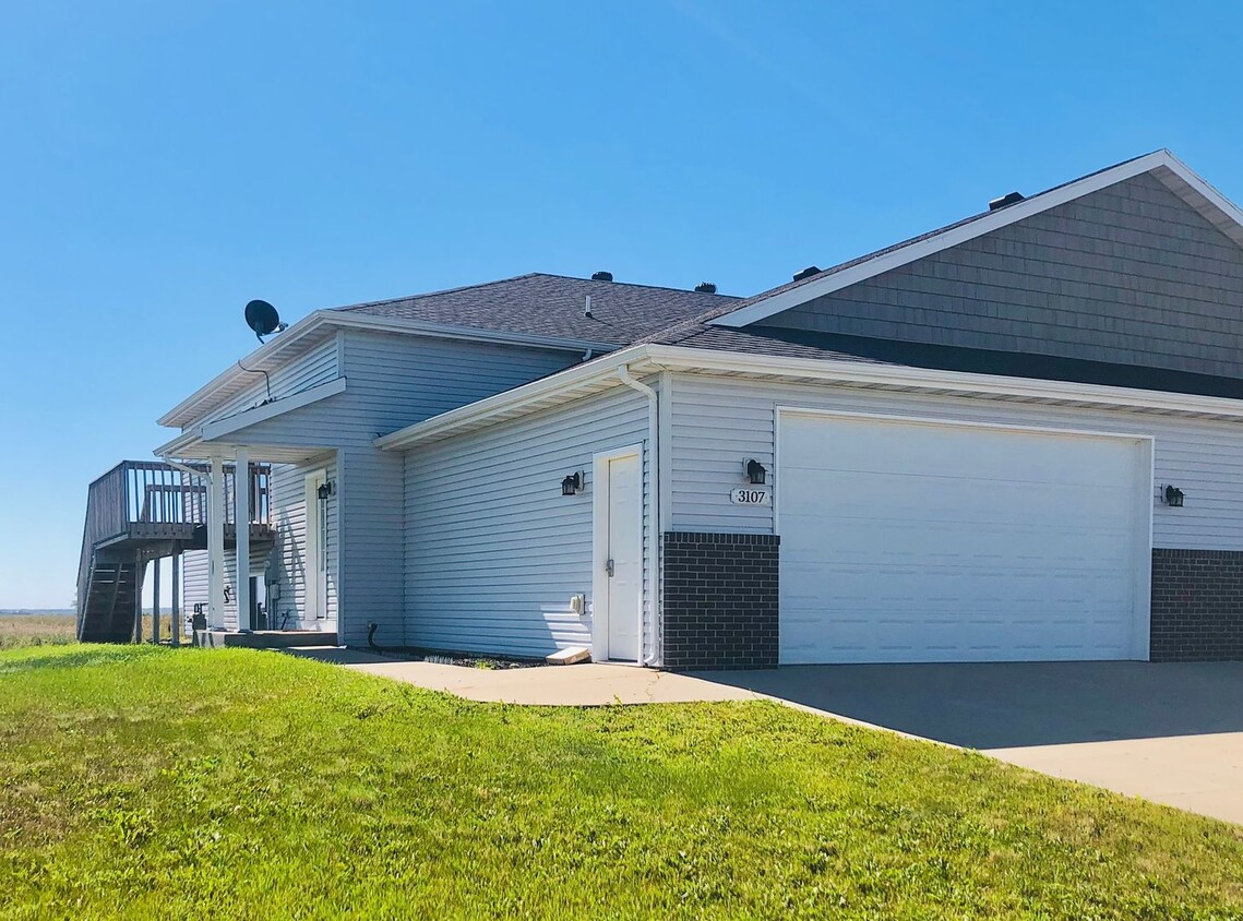 Primary Photo - House- NE
