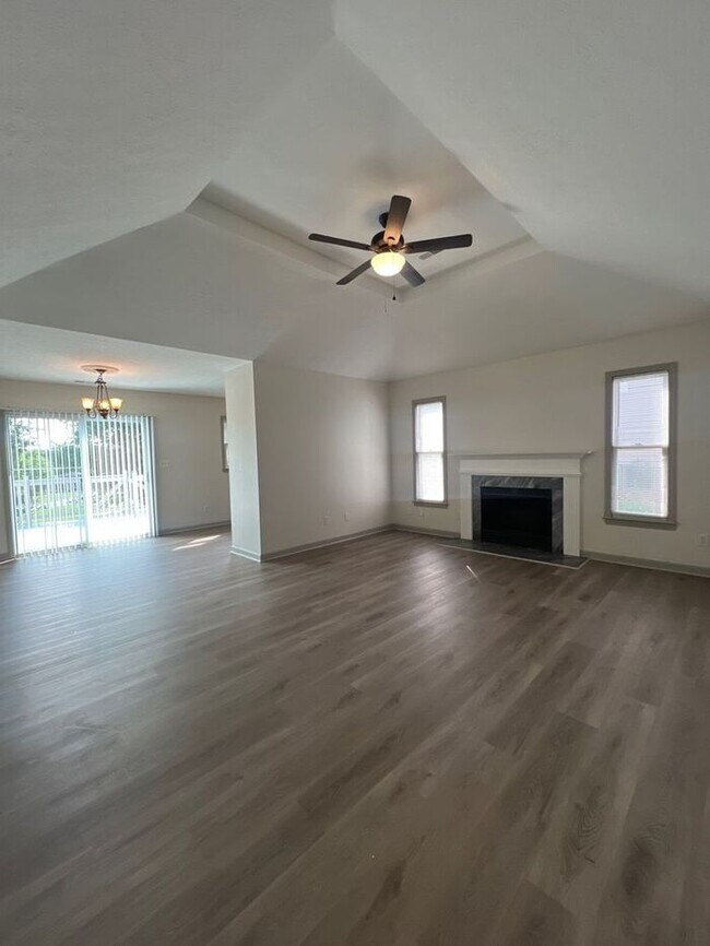 Building Photo - 4421 Spring Bay Ct