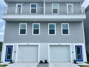 Building Photo - 6873 Clark St