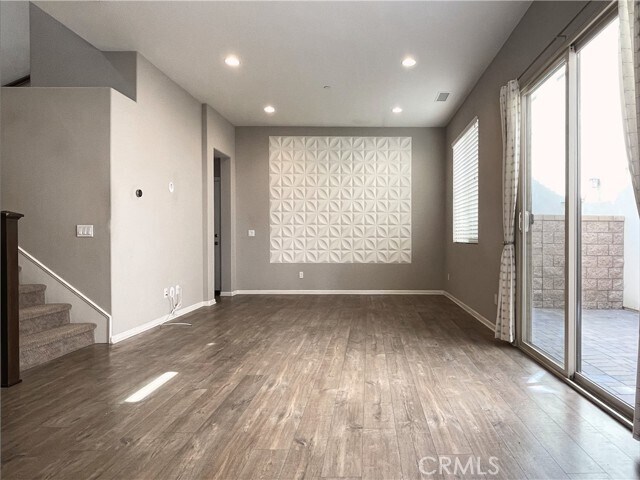 Building Photo - 355 Catalina Way