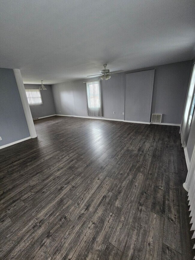 Foto del edificio - EDGEWOOD - SINGLE FAMILY RANCHER