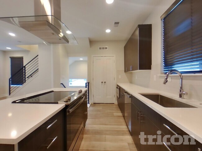 Foto del edificio - 4060 W 13th Ave