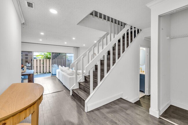 Foto del edificio - 881 NW 81st Way