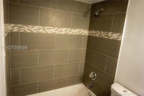 Foto del edificio - 4165 NW 114th Terrace