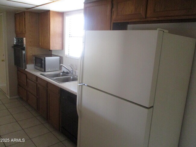 Foto del edificio - 4607 E Bohl St