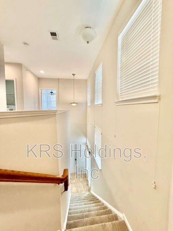 Foto del edificio - 13960 Greendale Dr