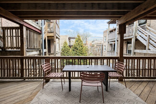 Foto del edificio - 2467 N Clark St