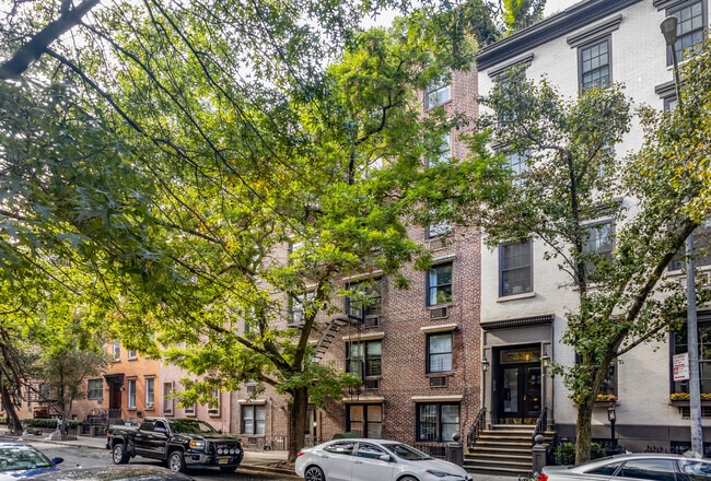Building Photo - 328 W 19th St