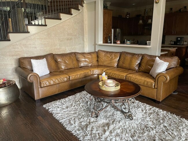 Building Photo - 9312 Warm Springs Cir