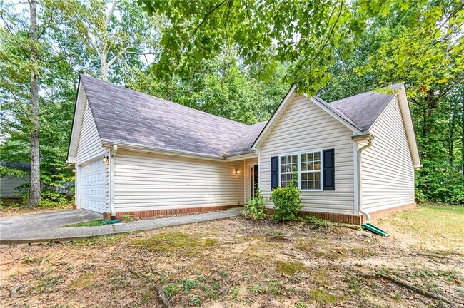 Building Photo - 233 Winterville Dr